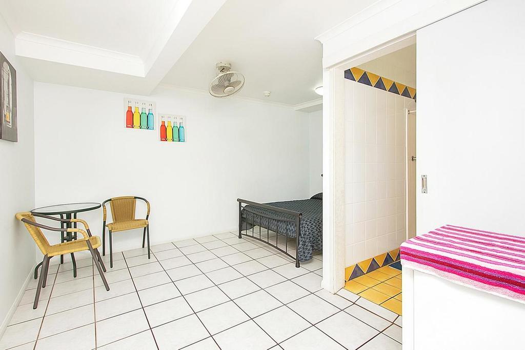 Caravella Backpackers Albergue Cairns Exterior foto