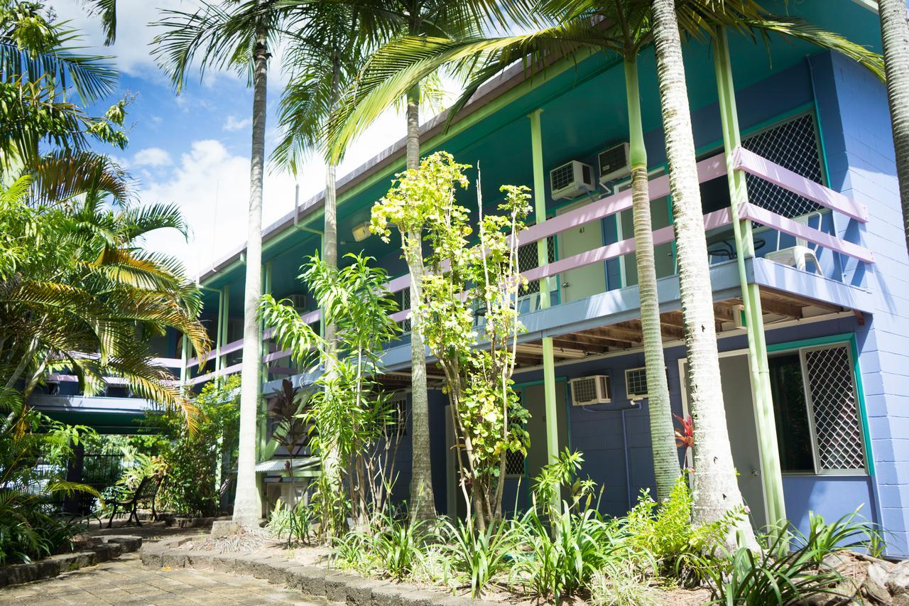 Caravella Backpackers Albergue Cairns Exterior foto