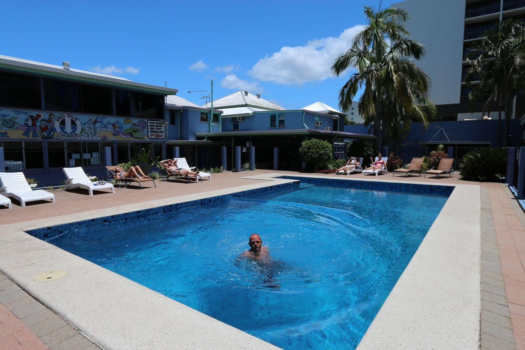 Caravella Backpackers Albergue Cairns Exterior foto