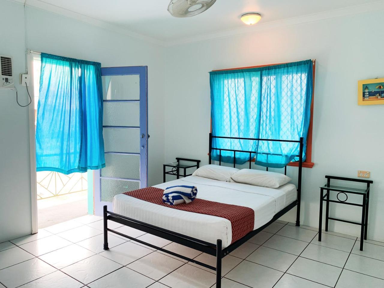 Caravella Backpackers Albergue Cairns Exterior foto